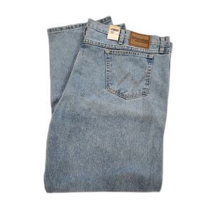 Wrangler Rugged Wear Jeans Mens 48x30 Light Wash Straight NWT 100% Cotton Denim